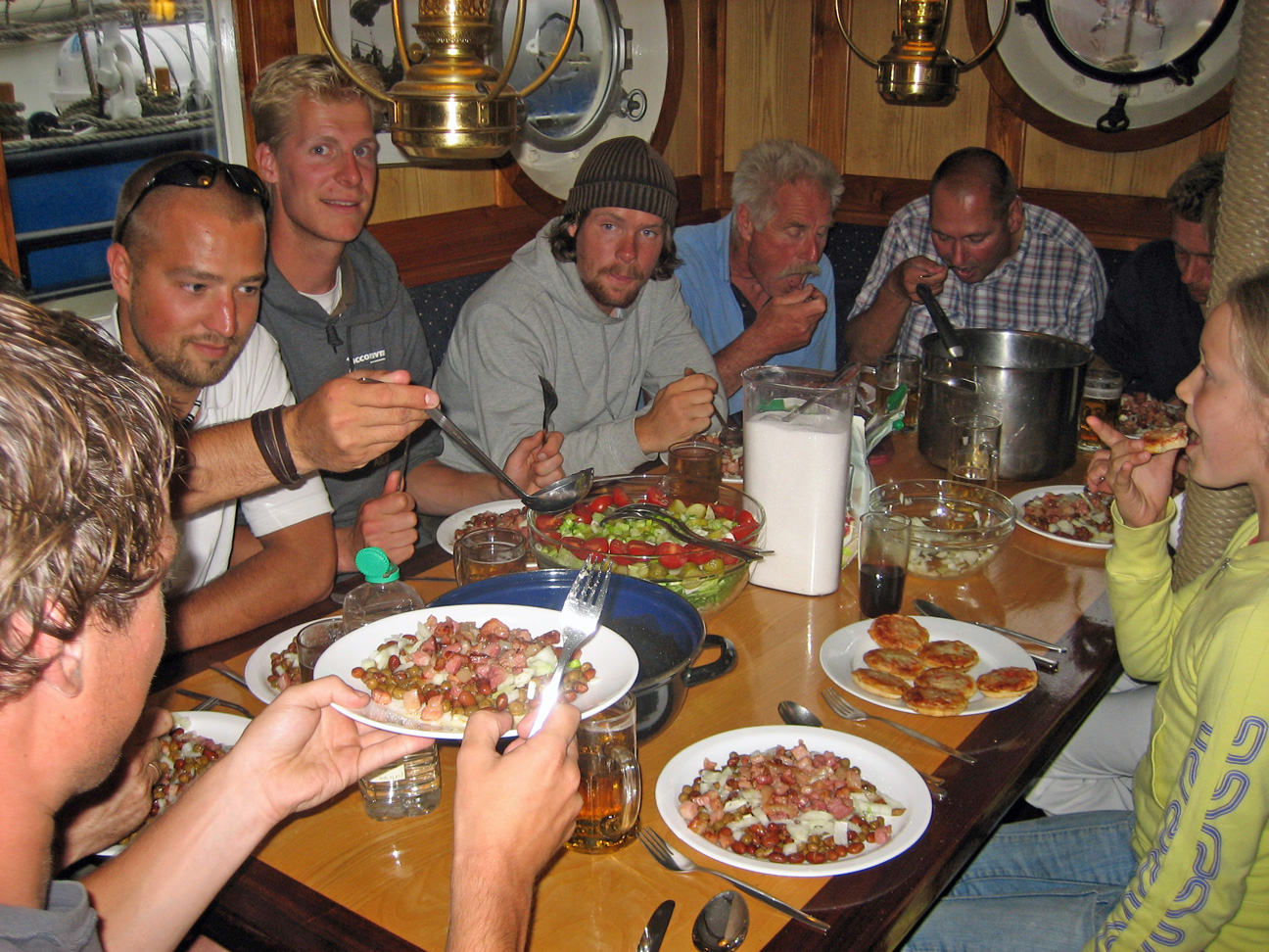 captains-dinner-sail-oban-en